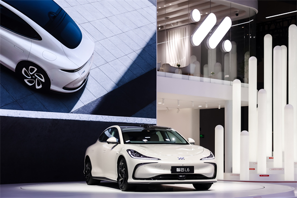 創(chuàng)新“來(lái)電” 上汽集團(tuán)整體亮相2024北京國(guó)際車(chē)展