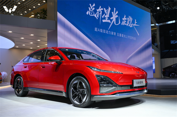 創(chuàng)新“來(lái)電” 上汽集團(tuán)整體亮相2024北京國(guó)際車(chē)展
